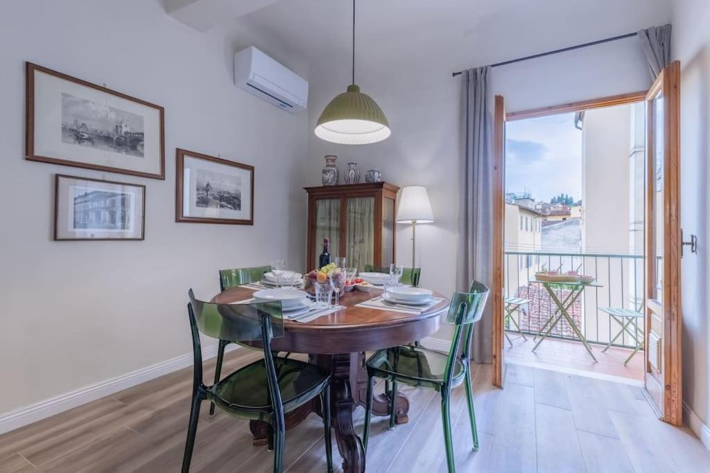 Oltrarno Family In Appartement Florence